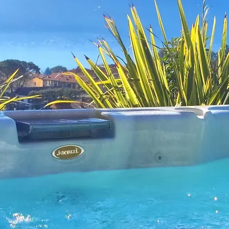 Magic Garden With Jacuzzi-pool And Luxury View