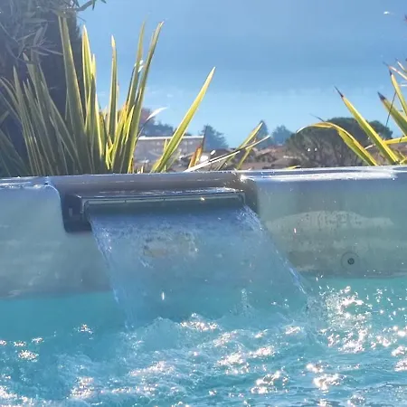 아파트 Magic Garden With Jacuzzi-pool And Luxury View