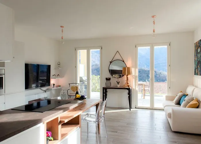 Magic Garden With Jacuzzi-pool And Luxury View Appartement Lenno