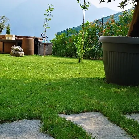 Magic Garden With Jacuzzi-pool And Luxury View Apartment
