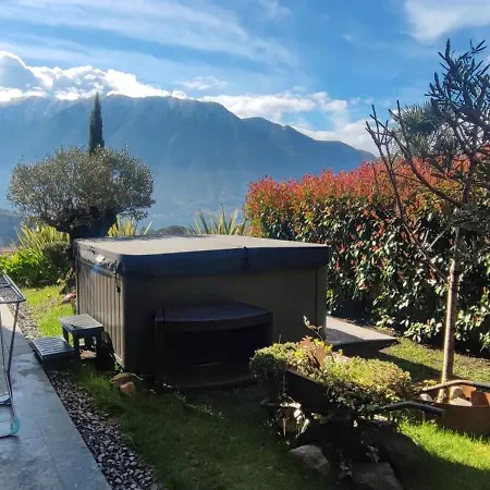 Magic Garden With Jacuzzi-pool And Luxury View Apartment