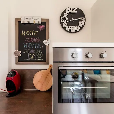 Magic Garden With Jacuzzi-pool And Luxury View דירה לנו