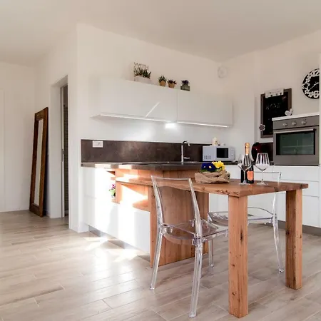 Apartment Magic Garden With Jacuzzi-pool And Luxury View Lenno
