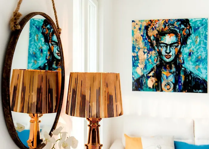 Magic Garden With Jacuzzi-pool And Luxury View Apartment Lenno