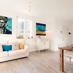 Magic Garden With Jacuzzi-pool And Luxury View