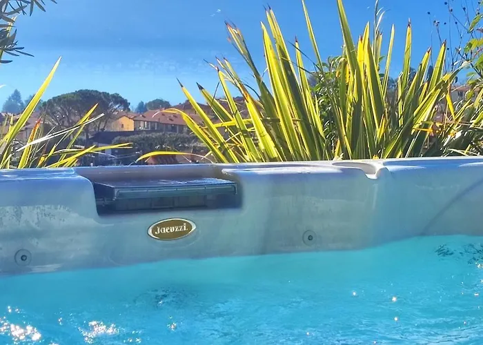 Magic Garden With Jacuzzi-pool And Luxury View